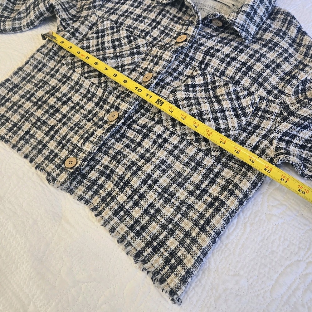 Zara Tweed Plaid Cropped Jacket Button Up Collared Navy Cream Frayed Hem Small‎ - Picture 10 of 16